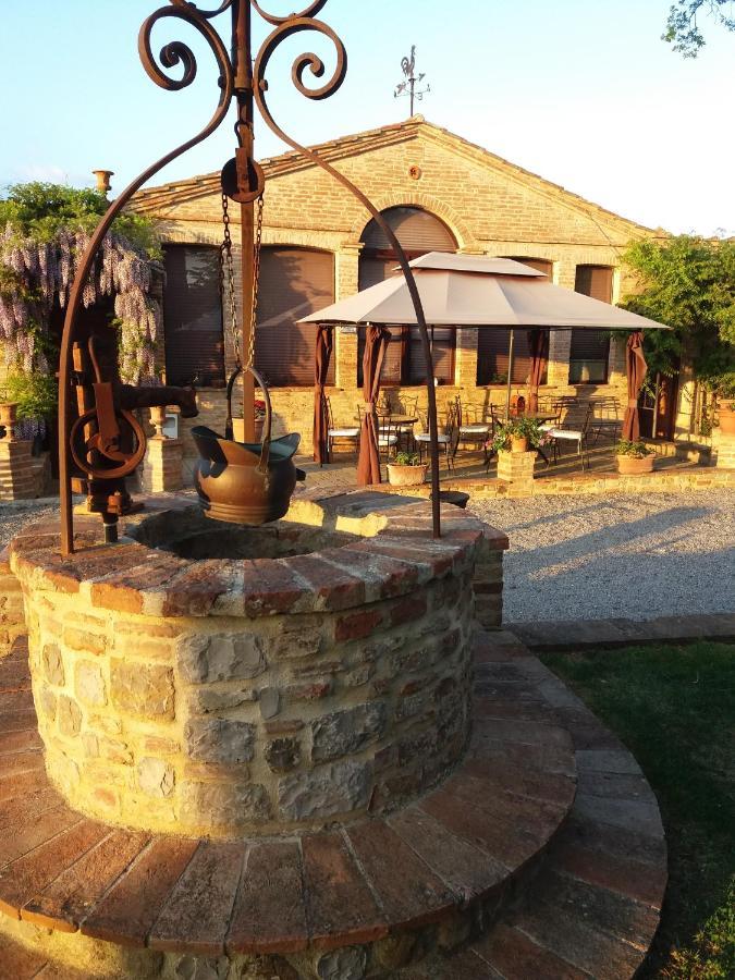 Relais Castelluccio Palusse Guest House Citta della Pieve Bagian luar foto